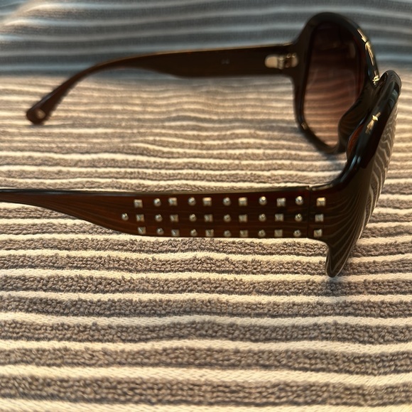 Bebe Sunglasses - Picture 4 of 5